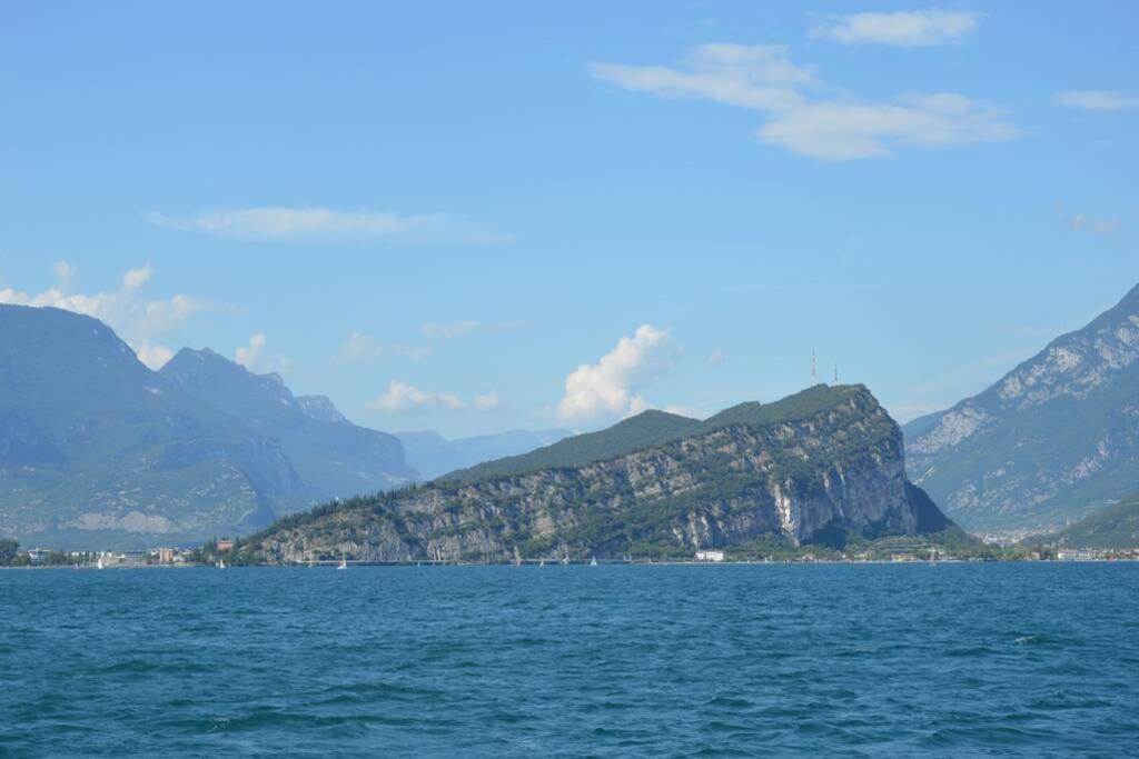 Appartamento Sunrise - Centro Storico N2 Riva del Garda Exterior photo